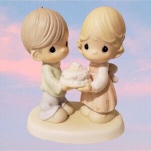 Precious Moments Happy Birthday to Our Love. 2003